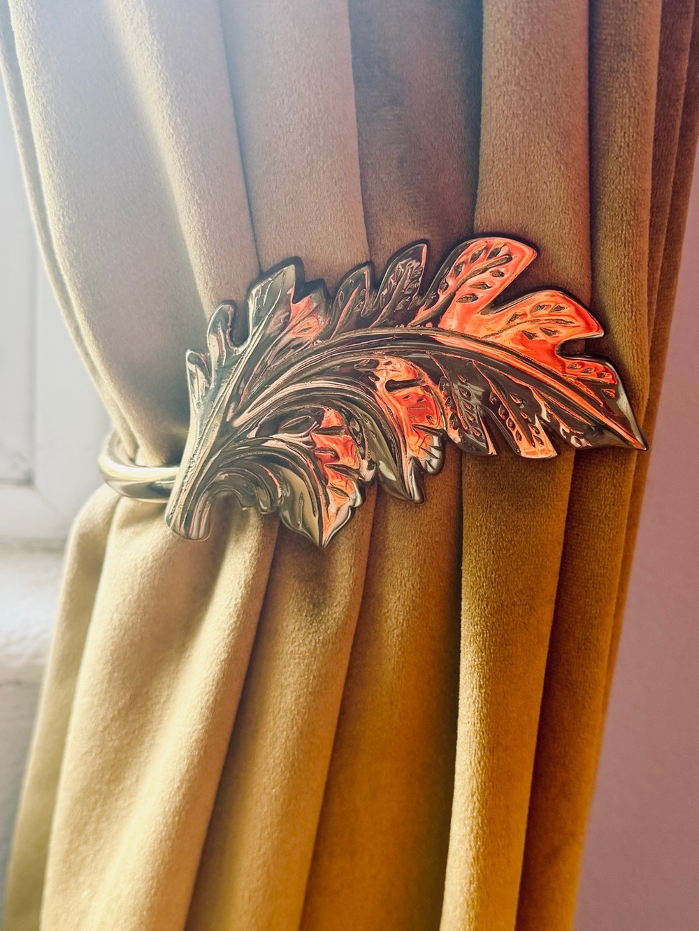 Acanthus Leaf Gold Curtain Tiebacks set of 2
